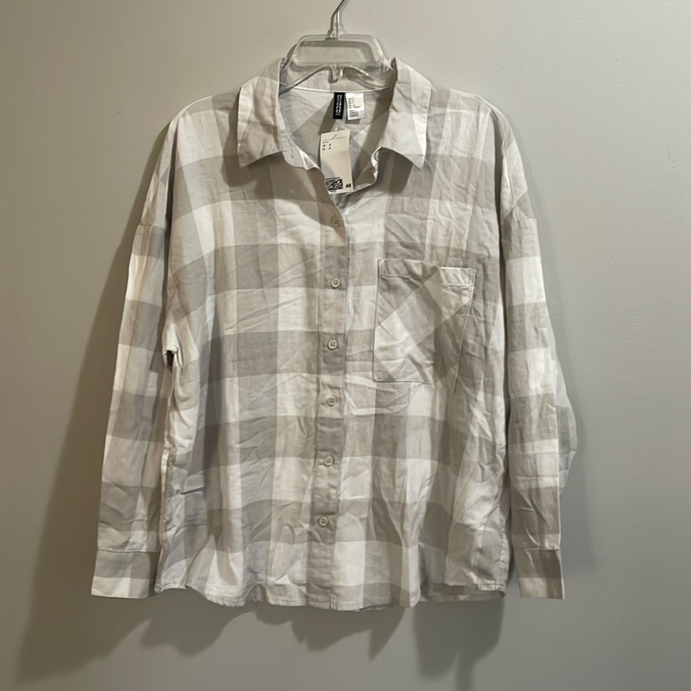 H&M gray and white button-down flannel oversized fit